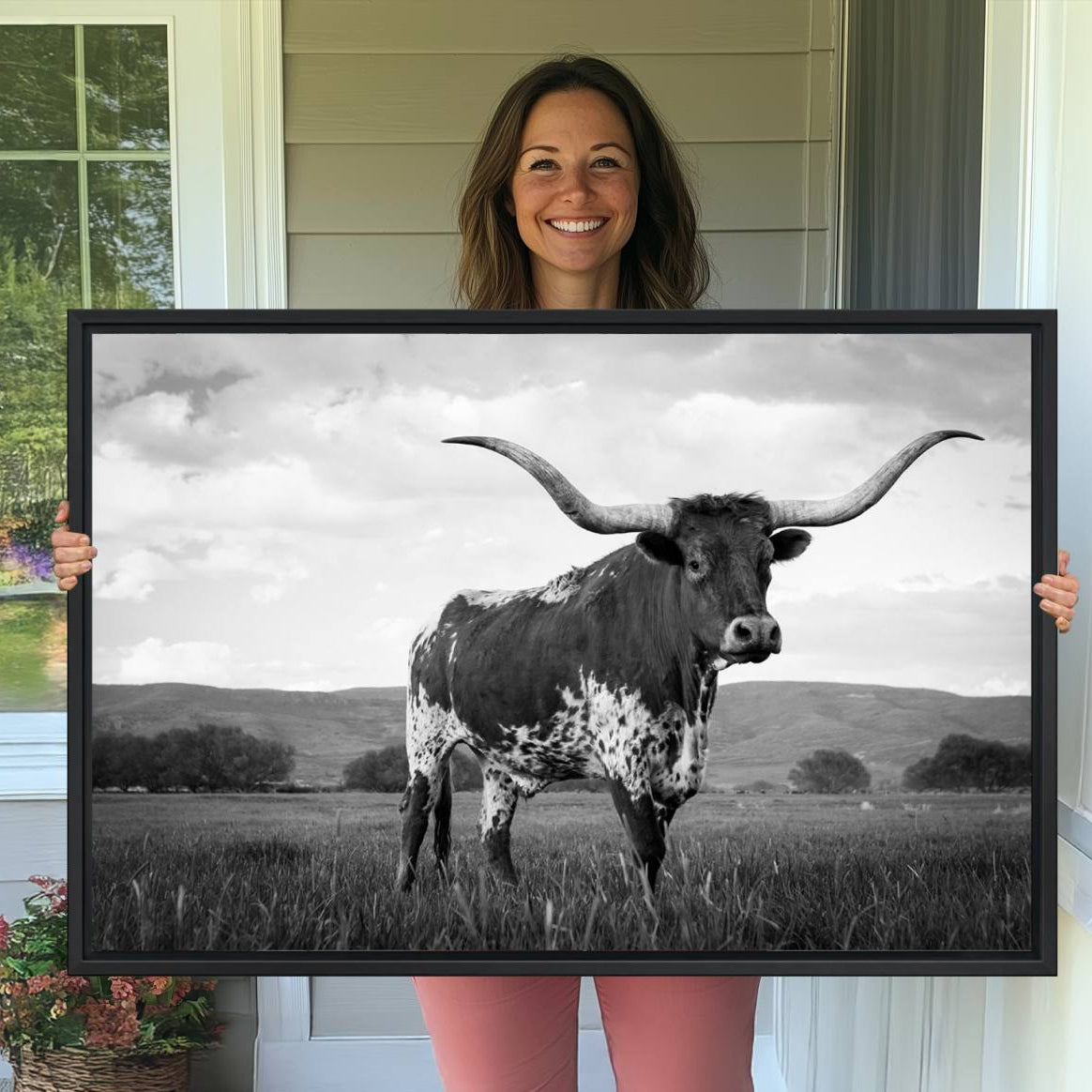 46976-MGV-CV-36X24-Black and White Longhorn Texas Cow Canvas Wall Art Print Animal Picture, Black and White Longhorn
