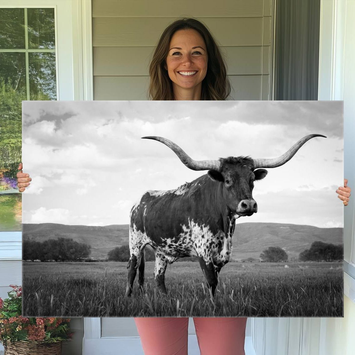 46976-MGV-CV-36X24-Black and White Longhorn Texas Cow Canvas Wall Art Print Animal Picture, Black and White Longhorn