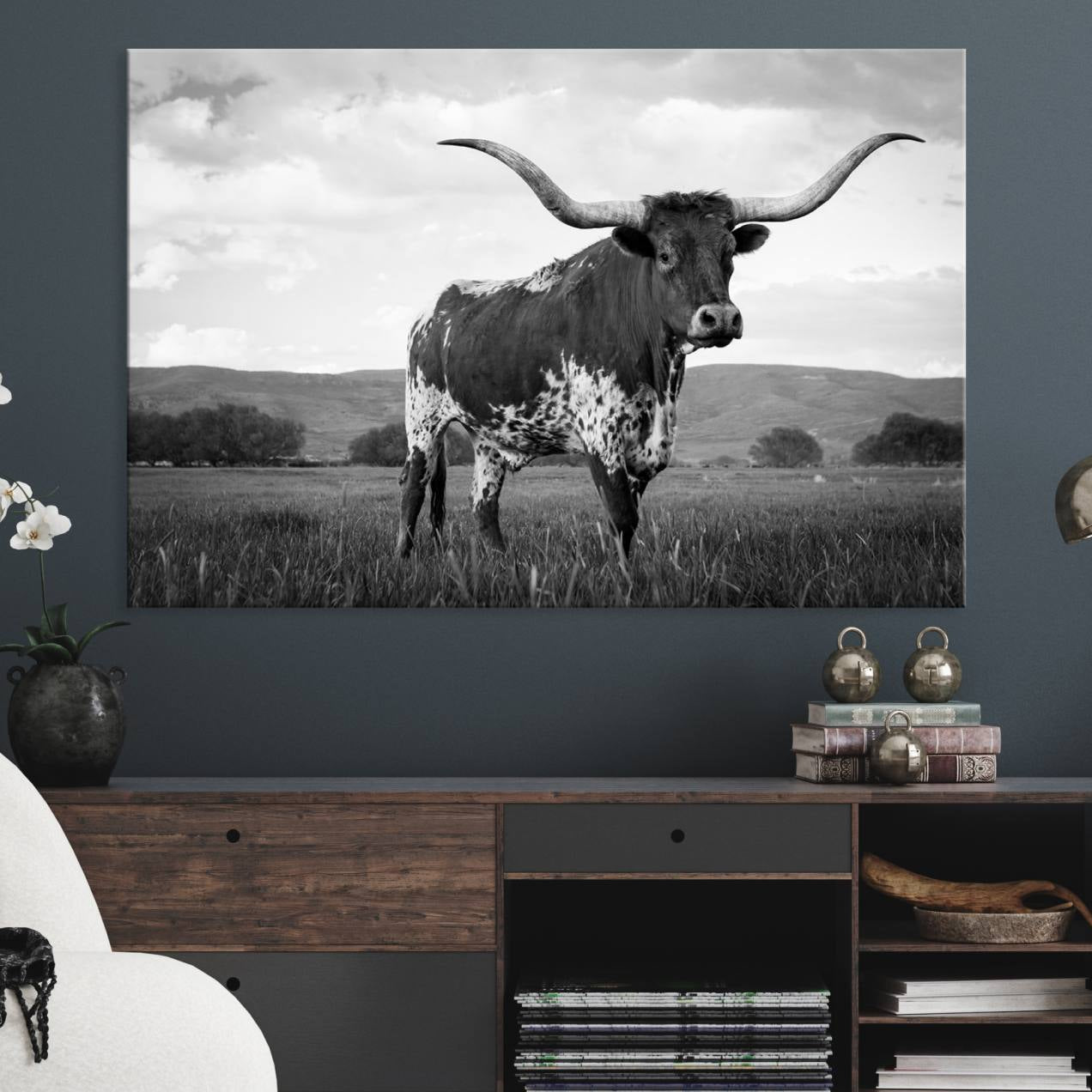 46976-MGV-CV-36X24-Black and White Longhorn Texas Cow Canvas Wall Art Print Animal Picture, Black and White Longhorn