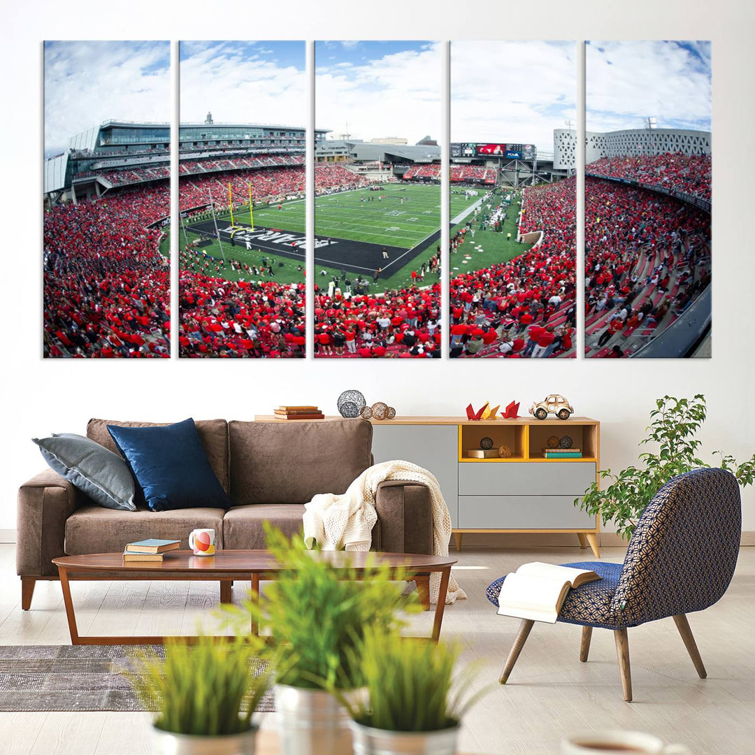 Cincinnati Bearcats Football Team Print - Nippert Stadium Wall Art Canvas Print