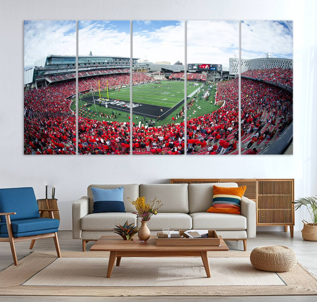 Cincinnati Bearcats Football Team Print - Nippert Stadium Wall Art Canvas Print