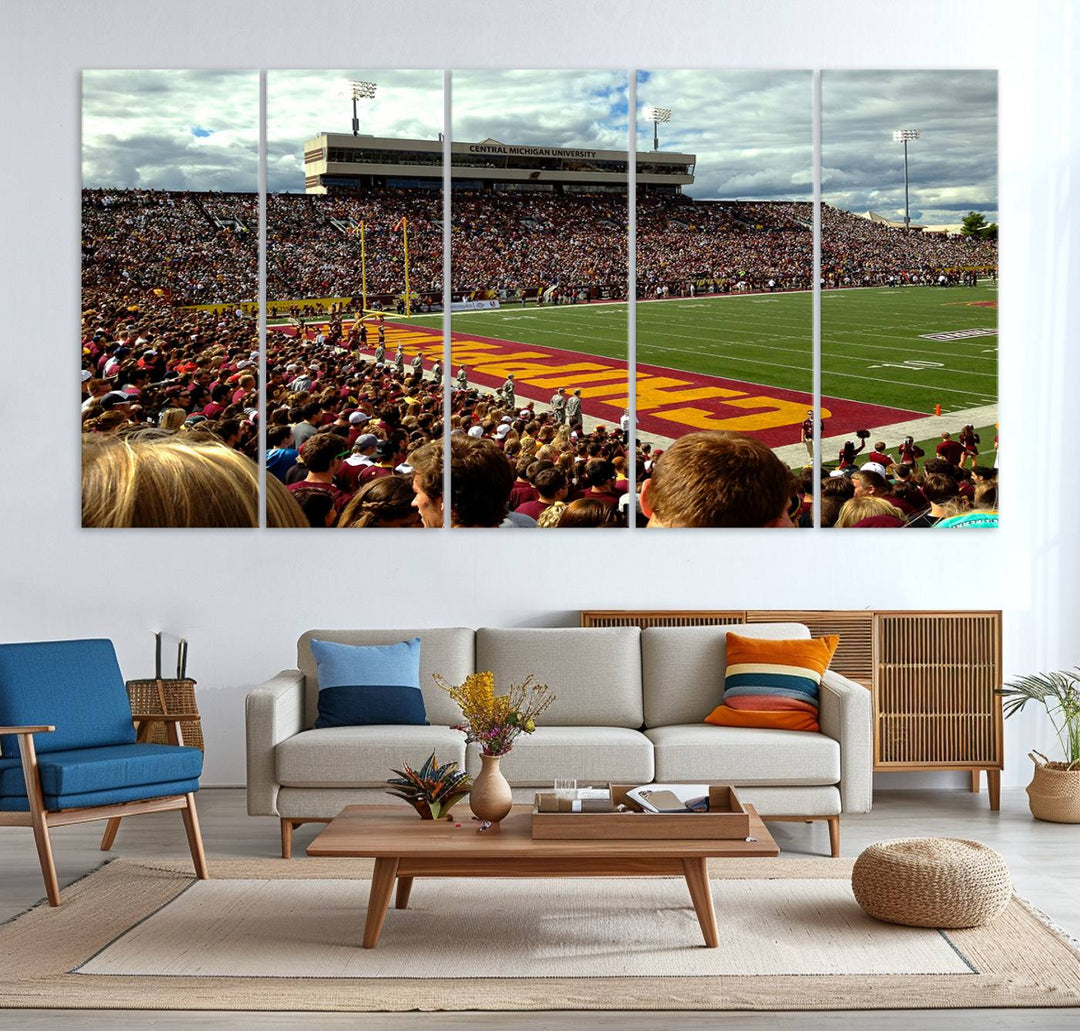 Central Michigan University Chippewas Football Team Print - Mount Pleasant Kelly/Shorts Stadium Wall Art Canvas Print