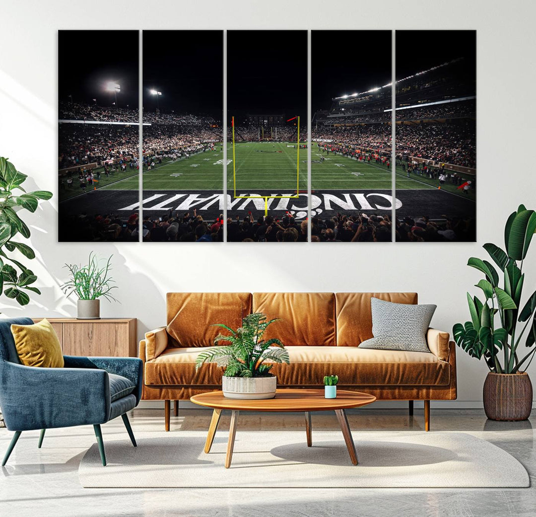 Cincinnati Bearcats Football Team Print - Nippert Stadium Wall Art Canvas Print