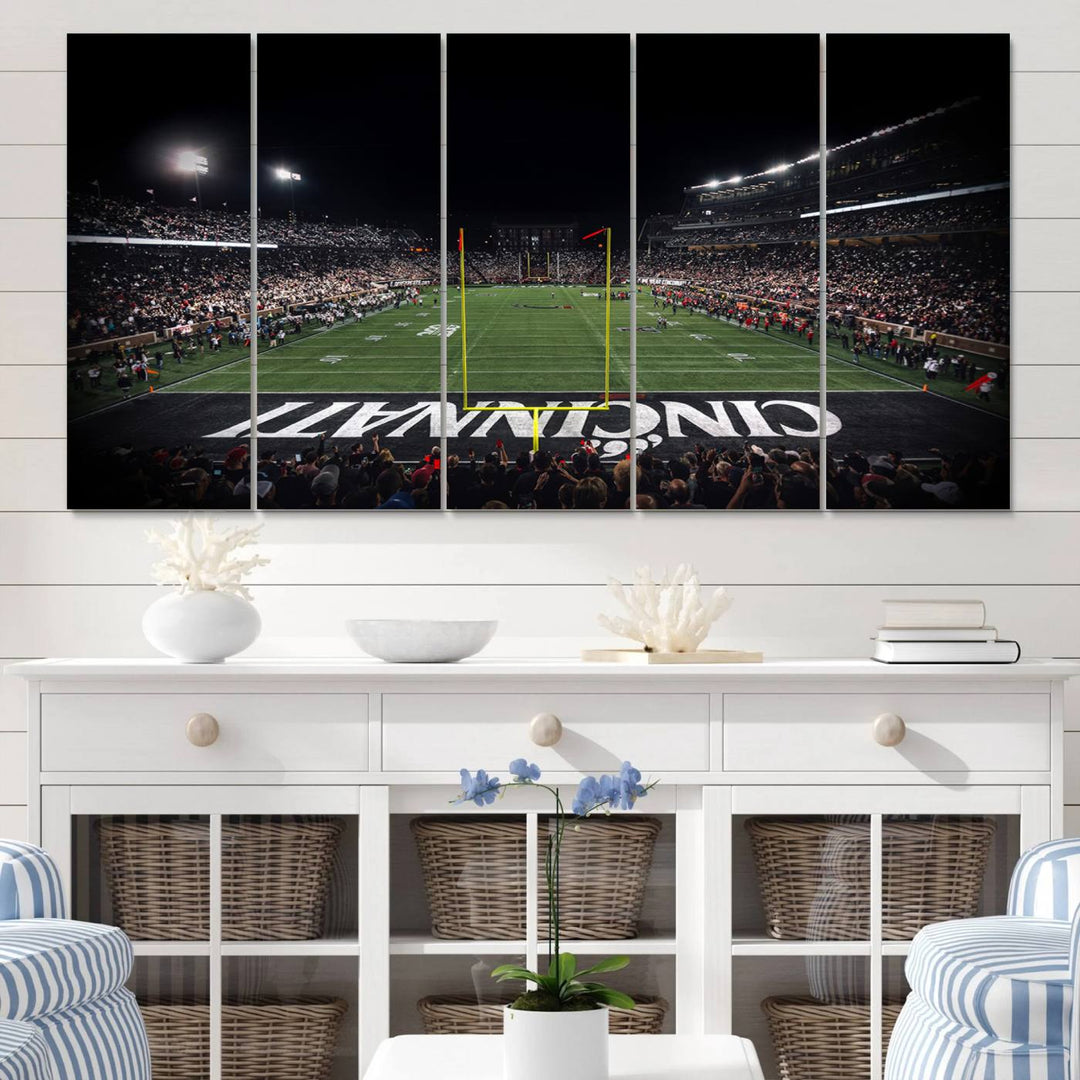 Cincinnati Bearcats Football Team Print - Nippert Stadium Wall Art Canvas Print