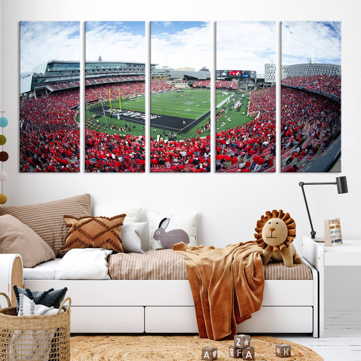 Cincinnati Bearcats Football Team Print - Nippert Stadium Wall Art Canvas Print