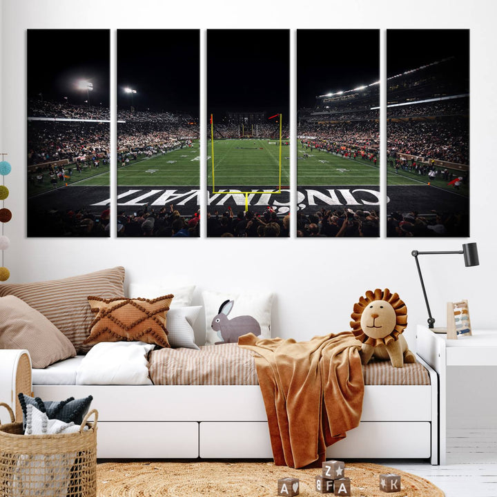 Cincinnati Bearcats Football Team Print - Nippert Stadium Wall Art Canvas Print