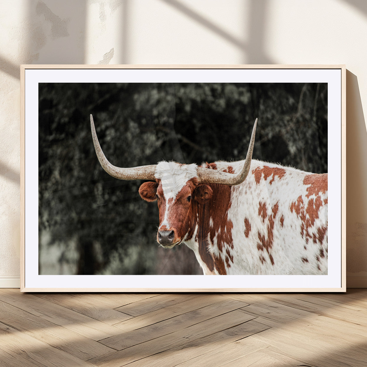 MGC-FP-36x24 - Texas Longhorn Wall Art Canvas Print, Framed Spotted Cow Art Picture Print, Horned Bull Perfect Rustic Western Decor Artwork