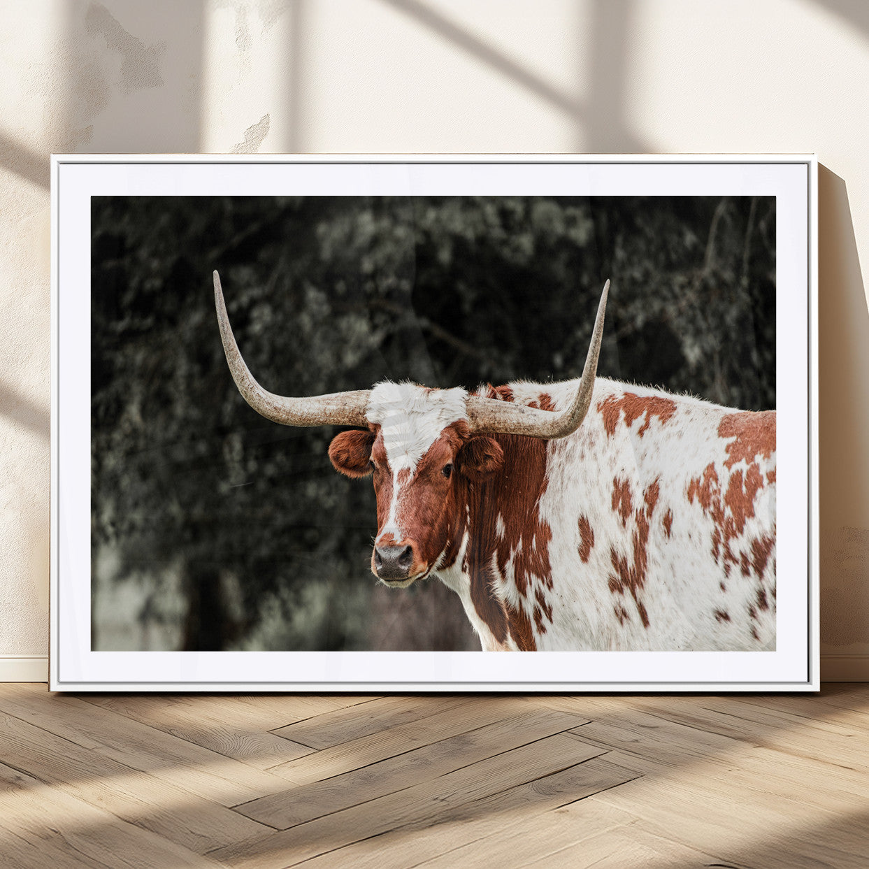 MGC-FP-36x24 - Texas Longhorn Wall Art Canvas Print, Framed Spotted Cow Art Picture Print, Horned Bull Perfect Rustic Western Decor Artwork