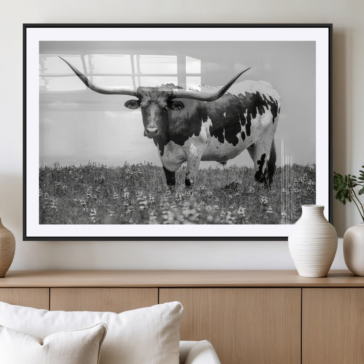 -Texas Black White Highland Longhorn Cow Wall Art Canvas Print