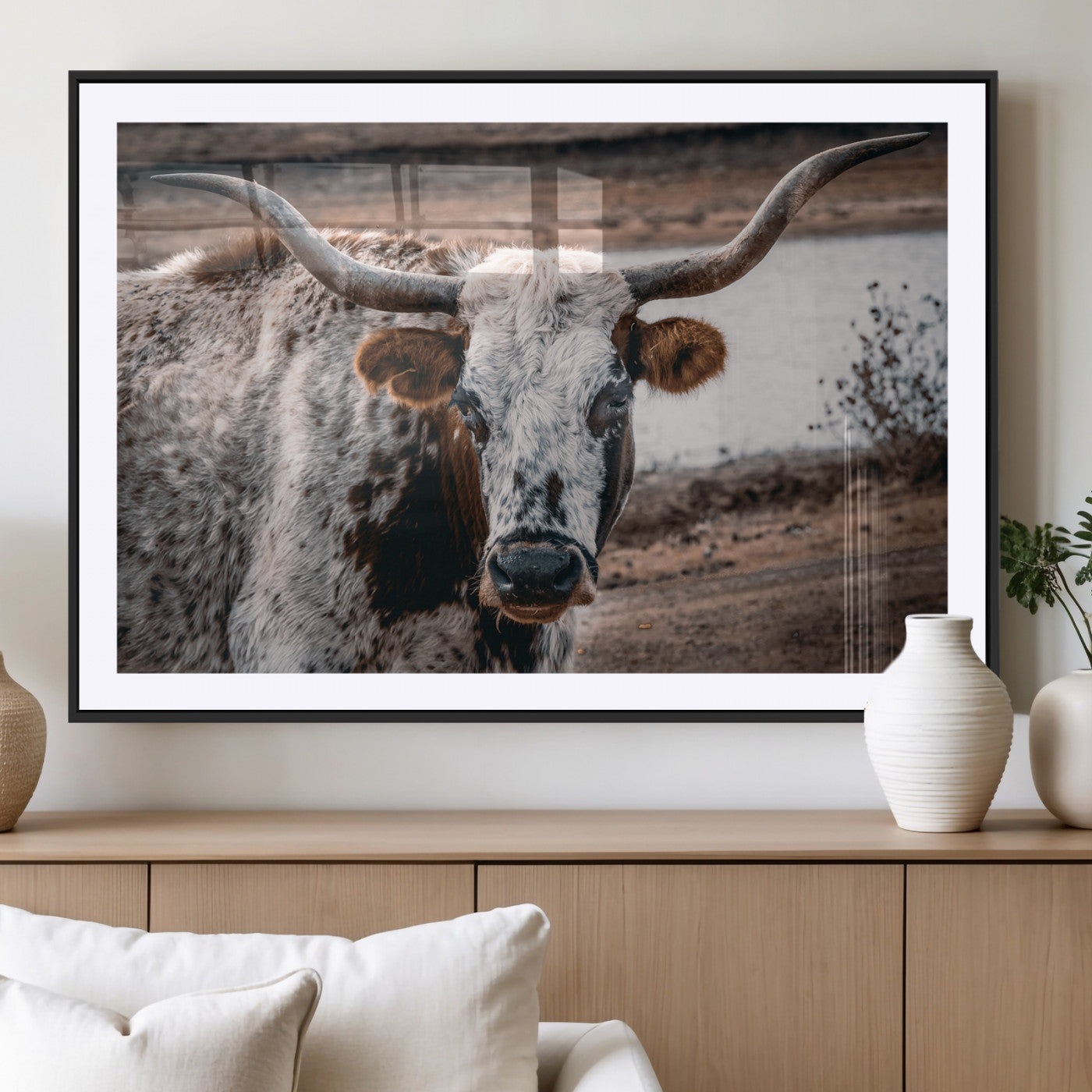 MGC-FP-36x24 - Texas Longhorn Wall Art Canvas Print, Framed Spotted Cow Art Picture Print, Horned Cattle Perfect Rustic Western Decor Artwork