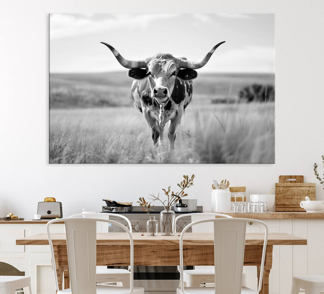 Texas Cow Longhorn Canvas Print, perfect for farmhouse décor.