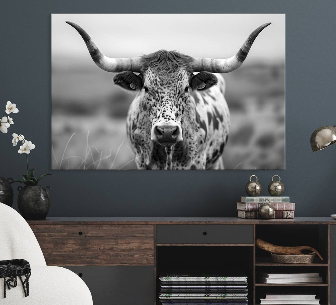 Texas Cow Longhorn Art, ideal for farmhouse decor.