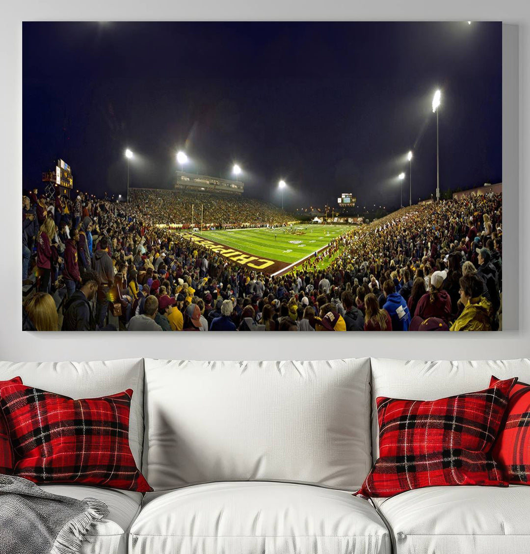 Central Michigan University Chippewas Football Team Print - Mount Pleasant Kelly/Shorts Stadium Wall Art Canvas Print