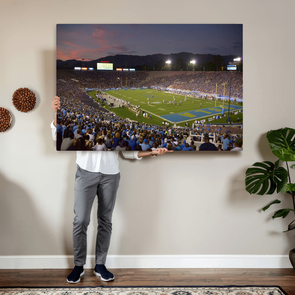 90359-MGV-CV-36X24 - UCLA Bruins Football Team Print - Pasadena Rose Bowl Stadium Wall Art Canvas Print