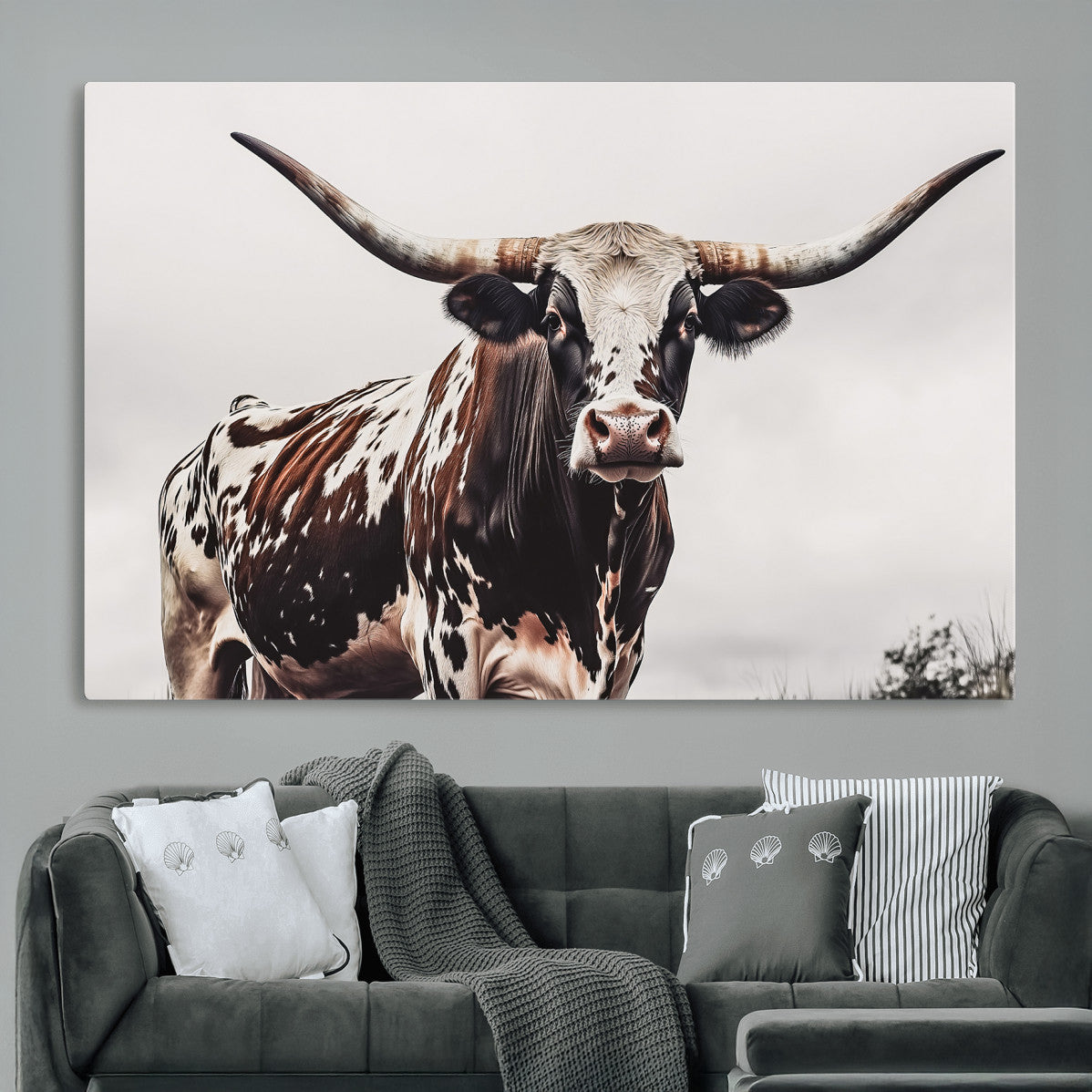 MGV-CV-36X24 - Texas Longhorn Wall Art Canvas Print, Framed Spotted Bull Art Picture Print, Horned Cattle Perfect Rustic Farmhouse Decor Artwork
