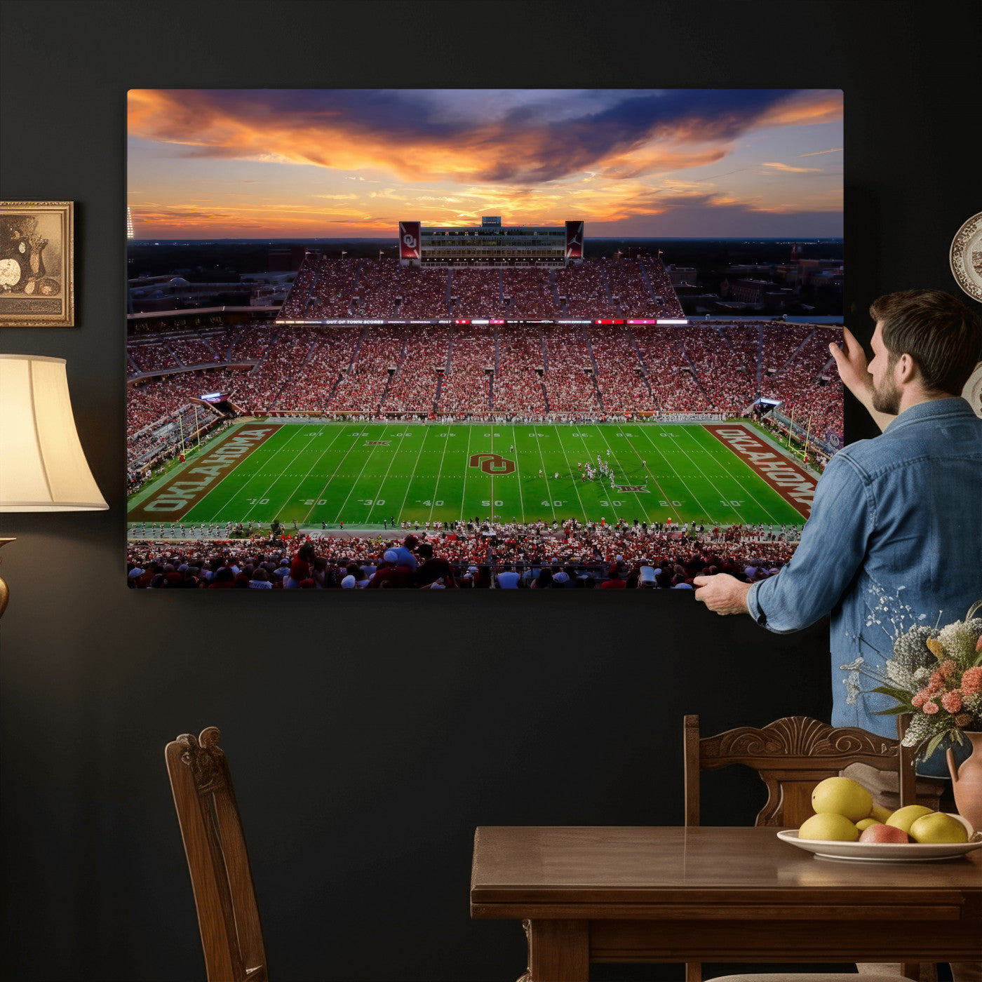 51457497-MGV-CV-36X24 - Oklahoma Sooners Stadium Wall Art Canvas Print, College Football Sunset Game Scene, OU Football Field Panorama Wall Decor