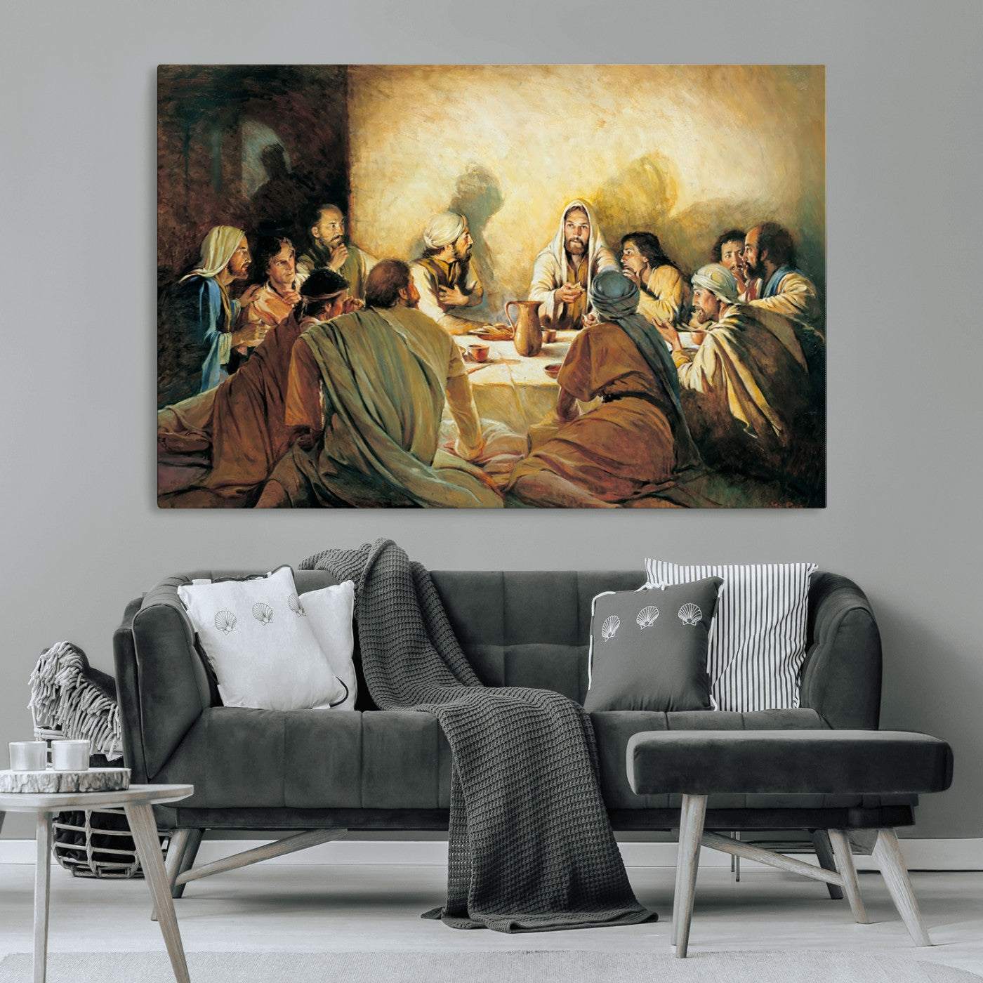 Framed canvas print of the Last Supper, depicting Jesus and his disciples, perfect for religious or Christian-themed home decor.