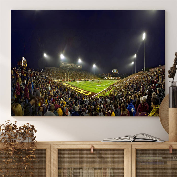 Central Michigan University Chippewas Football Team Print - Mount Pleasant Kelly/Shorts Stadium Wall Art Canvas Print