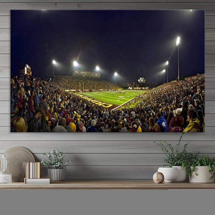 Central Michigan University Chippewas Football Team Print - Mount Pleasant Kelly/Shorts Stadium Wall Art Canvas Print