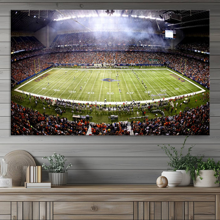 The University of Texas at San Antonio Roadrunners Football Team Print - San Antonio Alamodome Wall Art Canvas Print