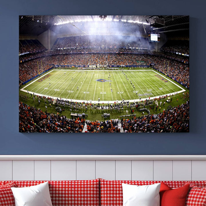 The University of Texas at San Antonio Roadrunners Football Team Print - San Antonio Alamodome Wall Art Canvas Print