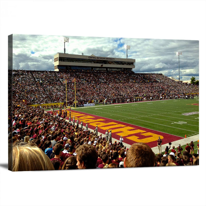 Central Michigan University Chippewas Football Team Print - Mount Pleasant Kelly/Shorts Stadium Wall Art Canvas Print