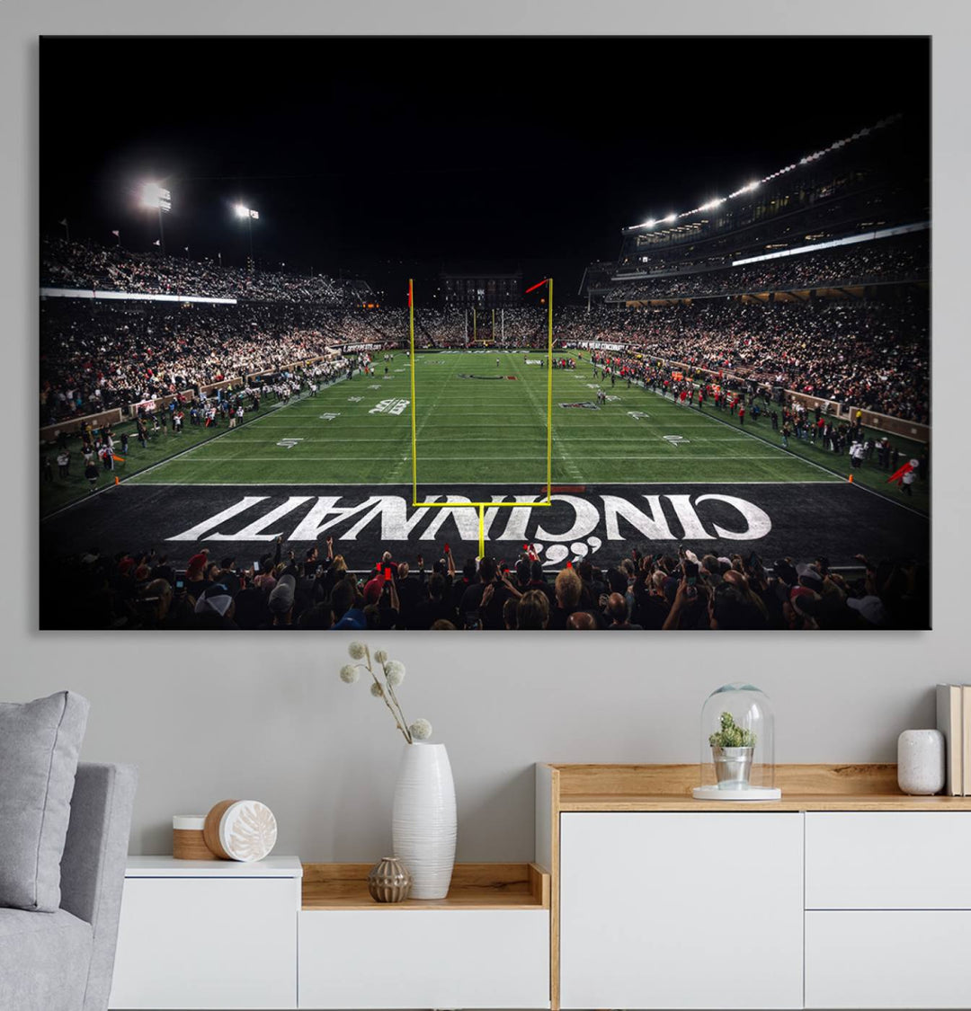 Cincinnati Bearcats Football Team Print - Nippert Stadium Wall Art Canvas Print