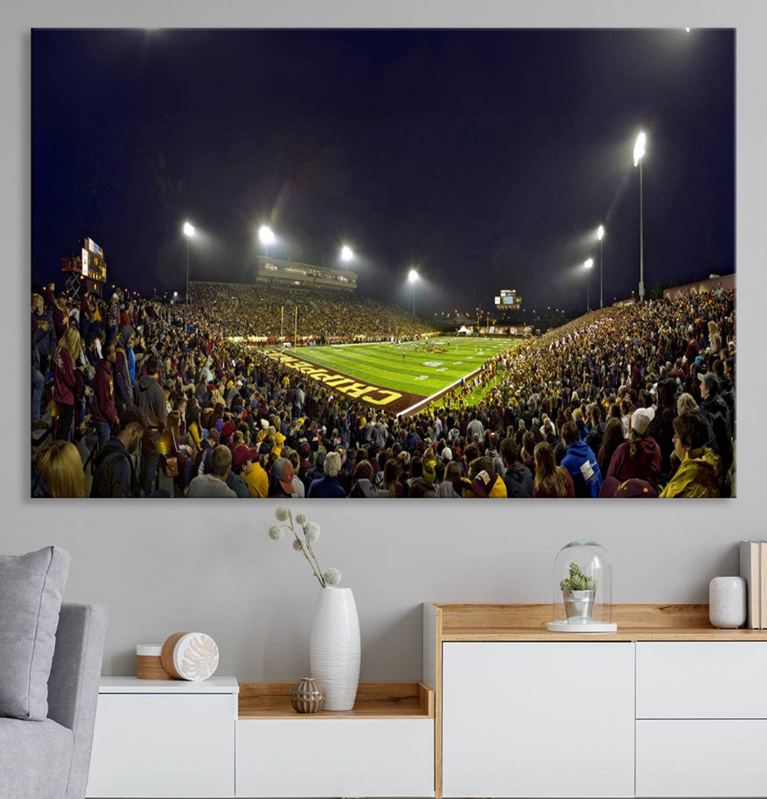 Central Michigan University Chippewas Football Team Print - Mount Pleasant Kelly/Shorts Stadium Wall Art Canvas Print