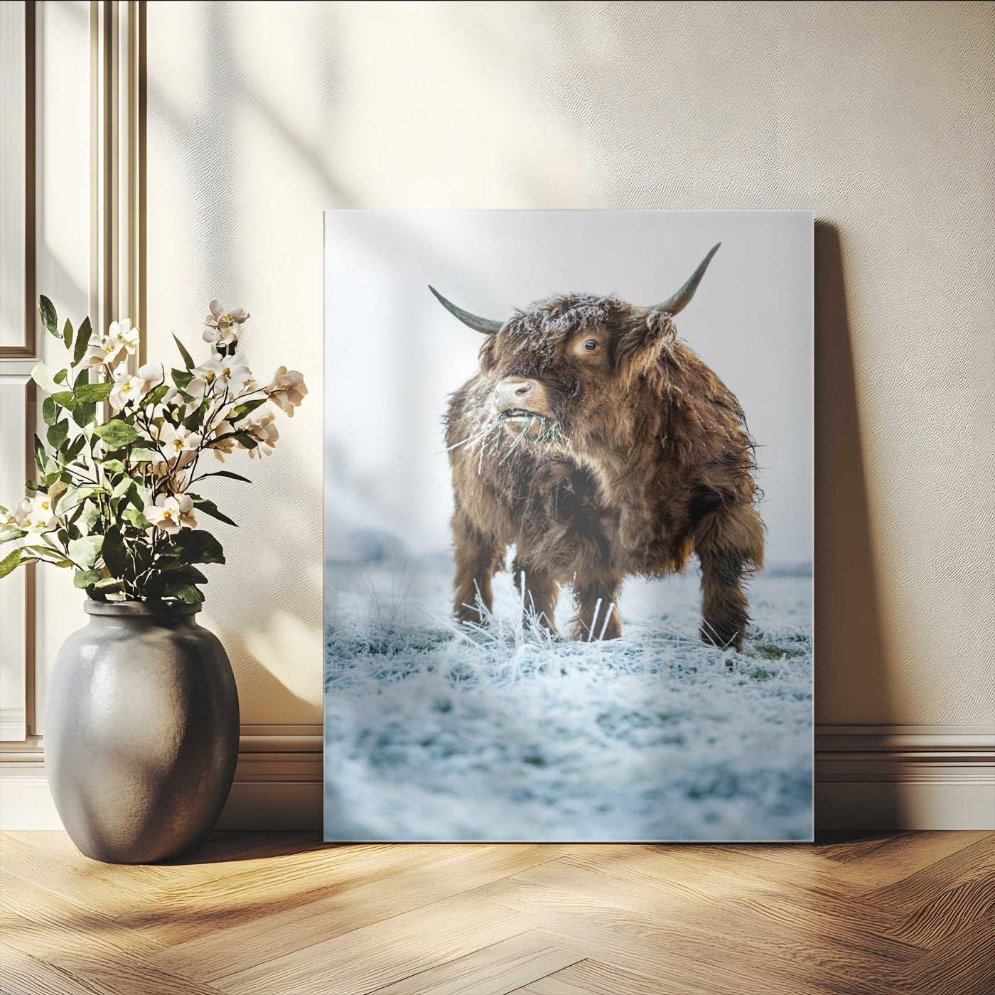 MGV-CV-24X36 - Minimalist Scottish Highlang Cow Wall Art Canvas Print for Farmhouse / County Style Art Print for