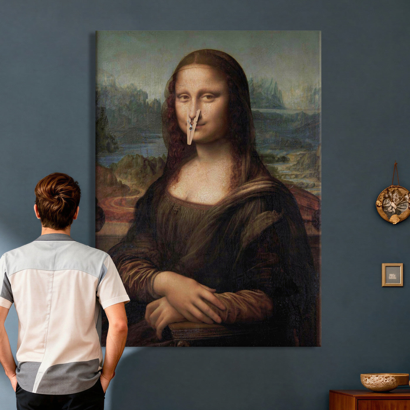 59125950-MGV-CV-24X36 - Funny Bathroom Canvas Wall Art Print, Mona Lisa Clothespin Nose Humor Decor, Classic Art Parody, Toilet Room Wall Art, Quirky Housewarming Gift, Eclectic Home Decor