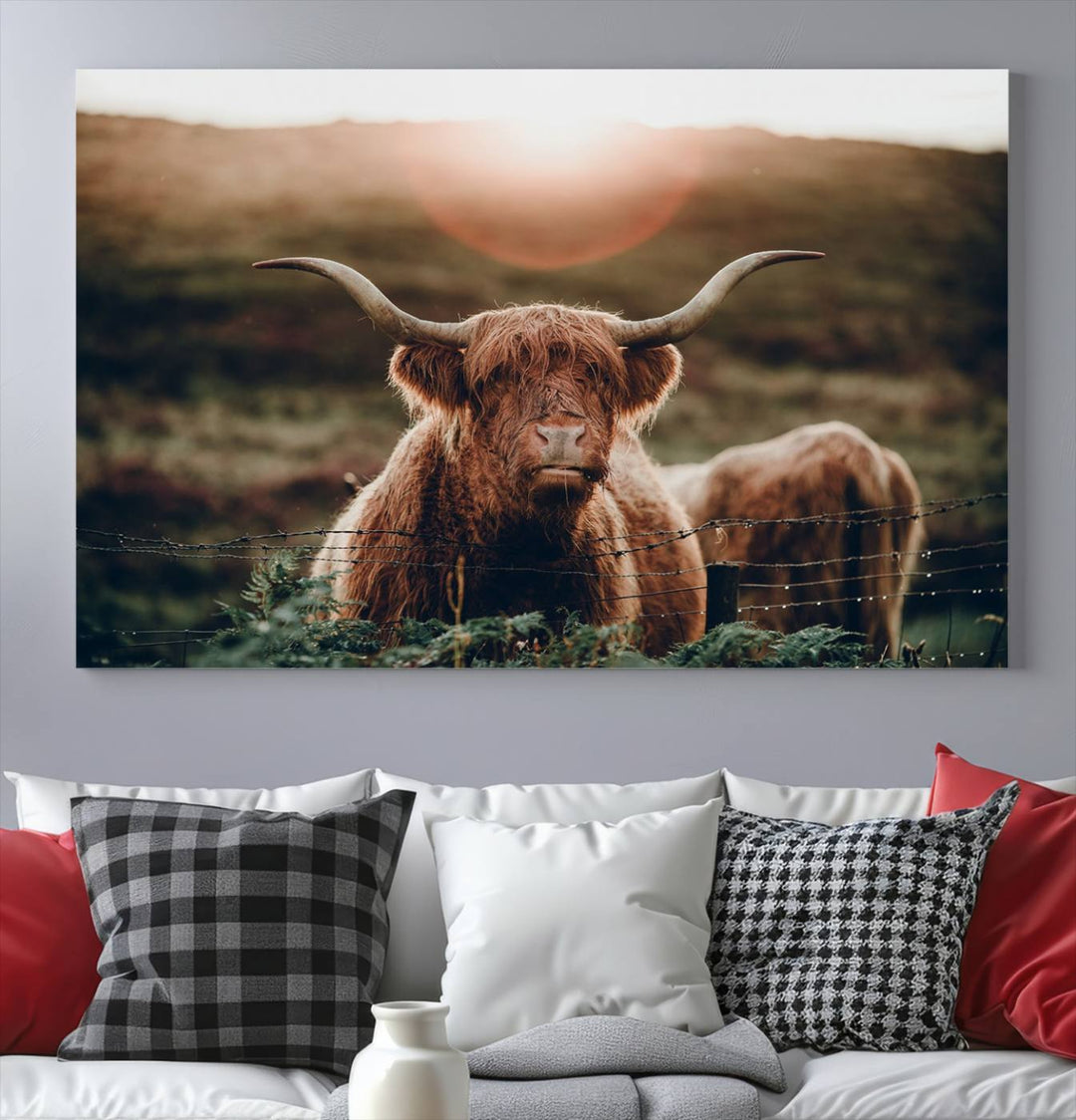 Lienzo de vaca de las tierras altas al amanecer, decoración del hogar, varios paneles, lienzo enmarcado listo para colgar, obras de arte para pared dividida, sala de estar, fotografía artística, decoración de pared