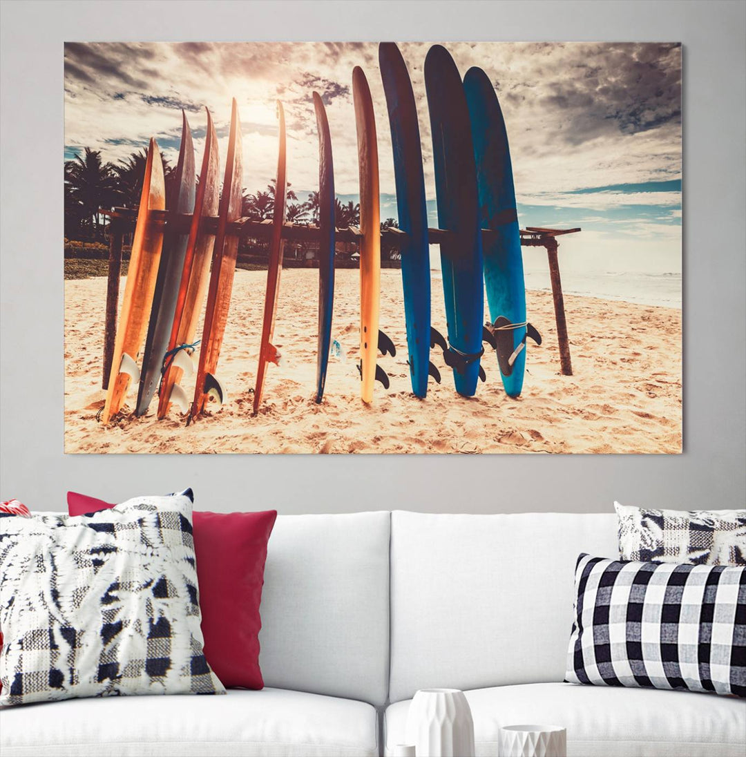 Tablas de surf coloridas y lienzo al atardecer Impresión de arte de pared Lienzo extra grande Arte deportivo inspirador Arte de lienzo de playa Arte de pared de múltiples paneles