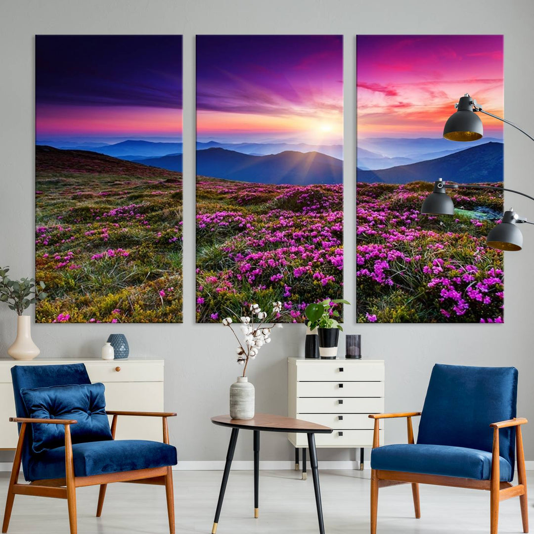 Impression sur toile de paysage d'art mural, fleurs violettes et montagnes derrière au coucher du soleil