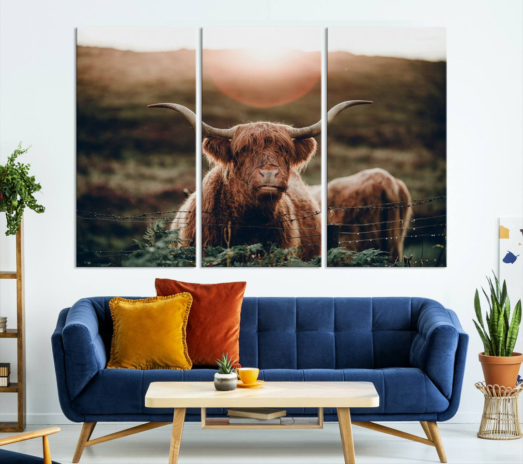 Lienzo de vaca de las tierras altas al amanecer, decoración del hogar, varios paneles, lienzo enmarcado listo para colgar, obras de arte para pared dividida, sala de estar, fotografía artística, decoración de pared