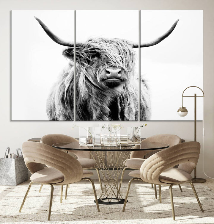 Lienzo de vaca de las Tierras Altas, arte de pared, decoración de granja, vaca, impresión en blanco y negro, decoración de pared rústica, pintura de animales, pared de vaca escocesa