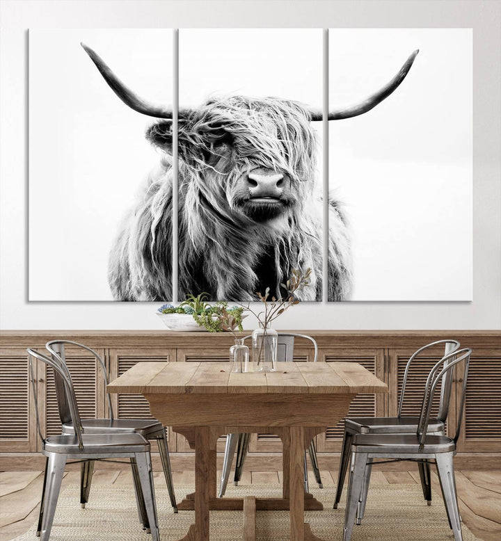 Lienzo de vaca de las Tierras Altas, arte de pared, decoración de granja, vaca, impresión en blanco y negro, decoración de pared rústica, pintura de animales, pared de vaca escocesa