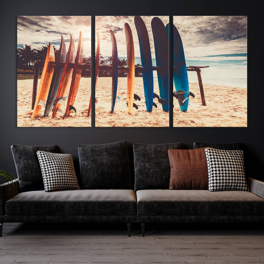 Tablas de surf coloridas y lienzo al atardecer Impresión de arte de pared Lienzo extra grande Arte deportivo inspirador Arte de lienzo de playa Arte de pared de múltiples paneles