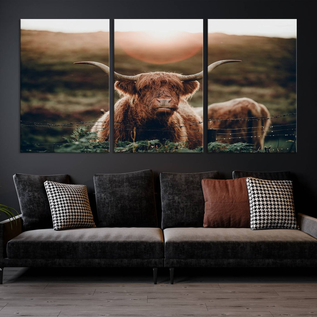 Lienzo de vaca de las tierras altas al amanecer, decoración del hogar, varios paneles, lienzo enmarcado listo para colgar, obras de arte para pared dividida, sala de estar, fotografía artística, decoración de pared