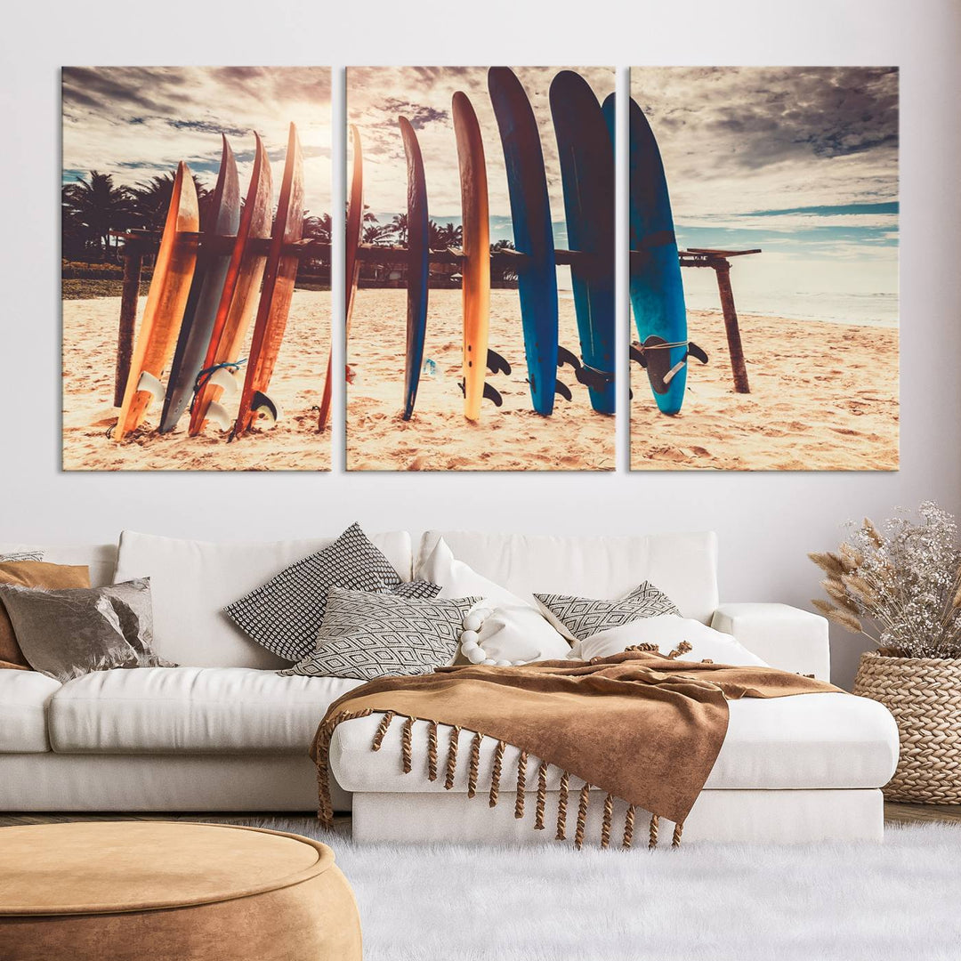 Tablas de surf coloridas y lienzo al atardecer Impresión de arte de pared Lienzo extra grande Arte deportivo inspirador Arte de lienzo de playa Arte de pared de múltiples paneles