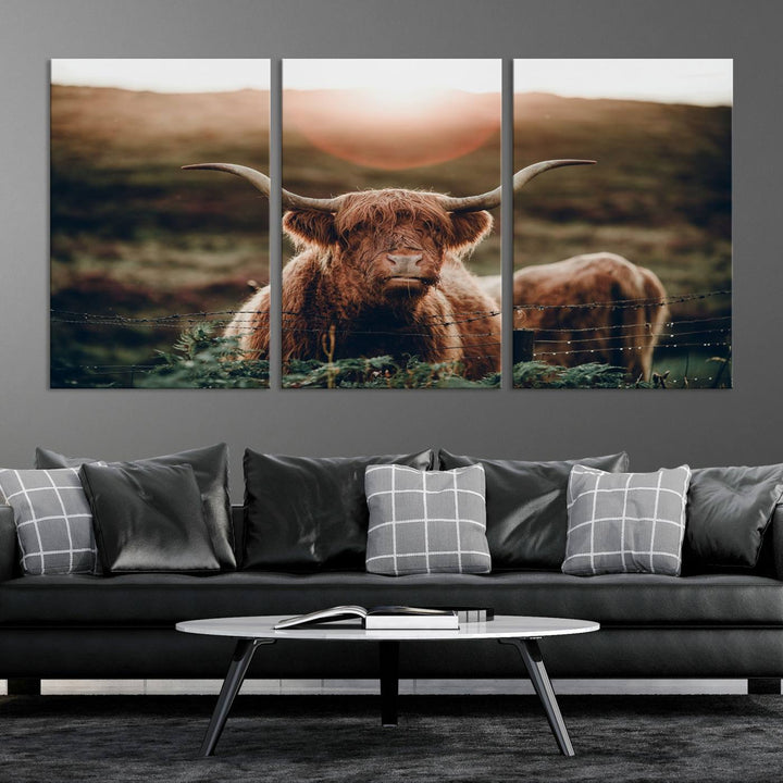 Lienzo de vaca de las tierras altas al amanecer, decoración del hogar, varios paneles, lienzo enmarcado listo para colgar, obras de arte para pared dividida, sala de estar, fotografía artística, decoración de pared