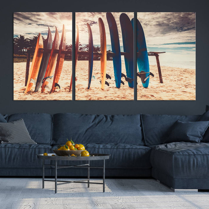 Tablas de surf coloridas y lienzo al atardecer Impresión de arte de pared Lienzo extra grande Arte deportivo inspirador Arte de lienzo de playa Arte de pared de múltiples paneles