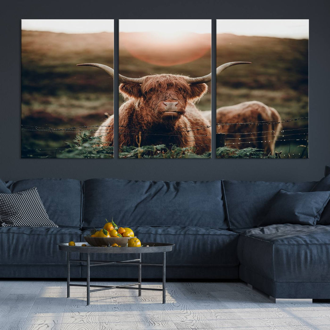 Lienzo de vaca de las tierras altas al amanecer, decoración del hogar, varios paneles, lienzo enmarcado listo para colgar, obras de arte para pared dividida, sala de estar, fotografía artística, decoración de pared