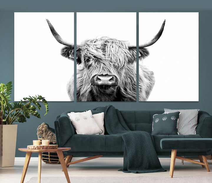 Lienzo de vaca de las Tierras Altas, arte de pared, decoración de granja, vaca, impresión en blanco y negro, decoración de pared rústica, pintura de animales, pared de vaca escocesa