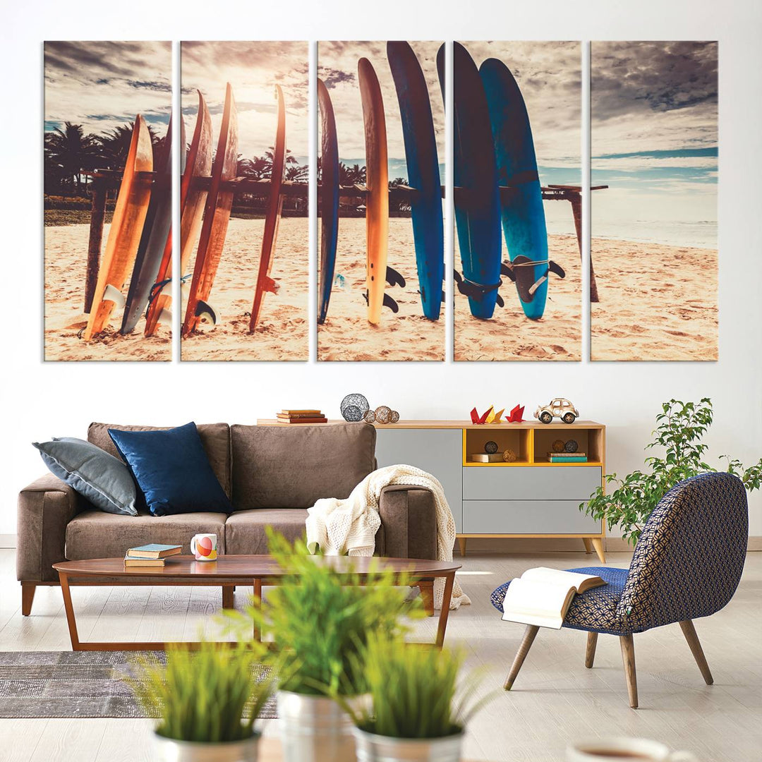 Tablas de surf coloridas y lienzo al atardecer Impresión de arte de pared Lienzo extra grande Arte deportivo inspirador Arte de lienzo de playa Arte de pared de múltiples paneles