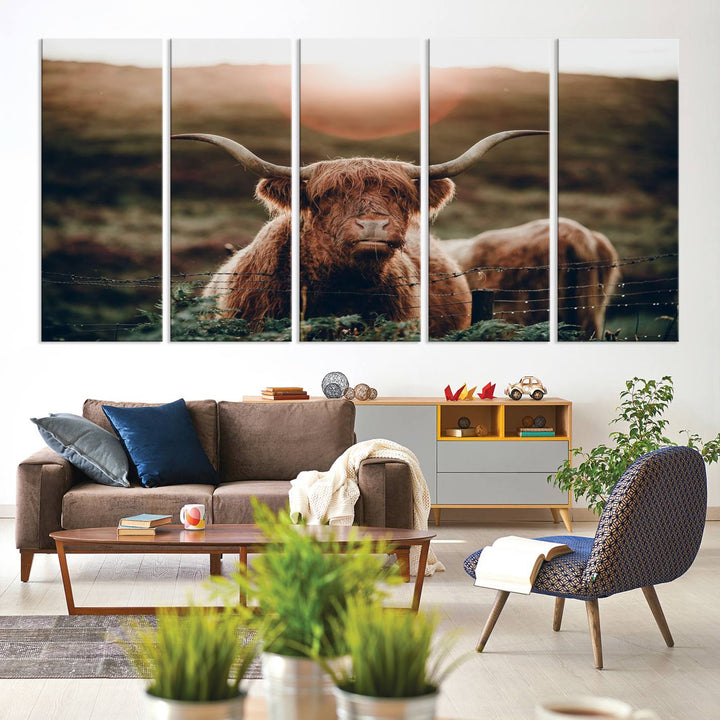 Lienzo de vaca de las tierras altas al amanecer, decoración del hogar, varios paneles, lienzo enmarcado listo para colgar, obras de arte para pared dividida, sala de estar, fotografía artística, decoración de pared