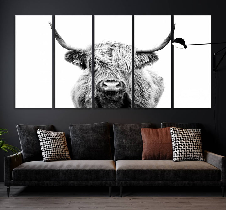 Lienzo de vaca de las Tierras Altas, arte de pared, decoración de granja, vaca, impresión en blanco y negro, decoración de pared rústica, pintura de animales, pared de vaca escocesa