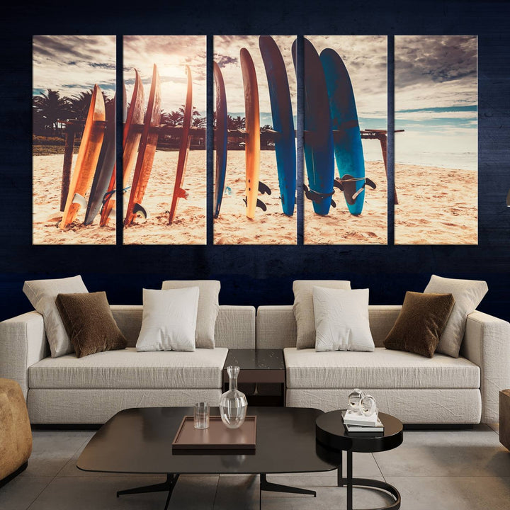 Tablas de surf coloridas y lienzo al atardecer Impresión de arte de pared Lienzo extra grande Arte deportivo inspirador Arte de lienzo de playa Arte de pared de múltiples paneles