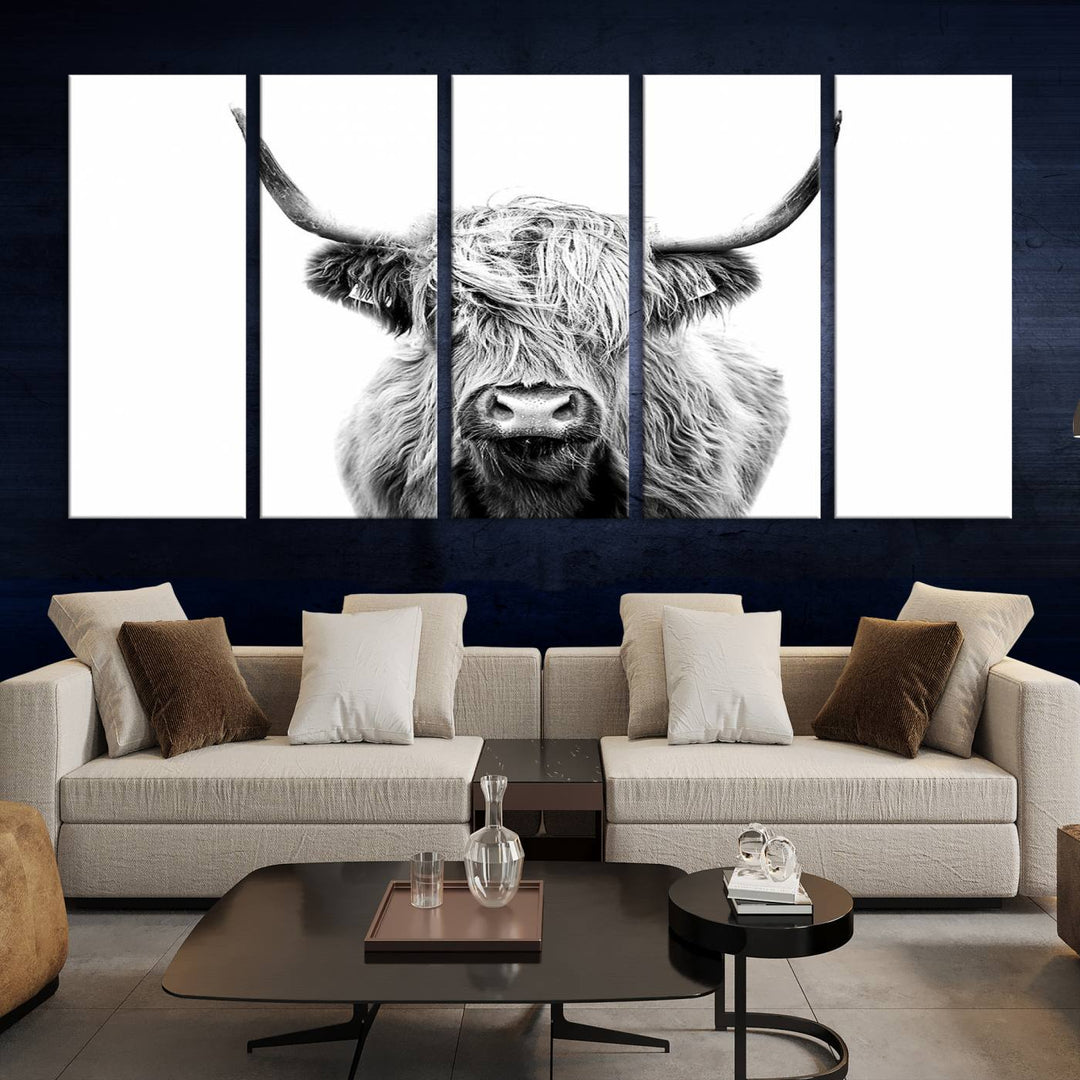 Lienzo de vaca de las Tierras Altas, arte de pared, decoración de granja, vaca, impresión en blanco y negro, decoración de pared rústica, pintura de animales, pared de vaca escocesa