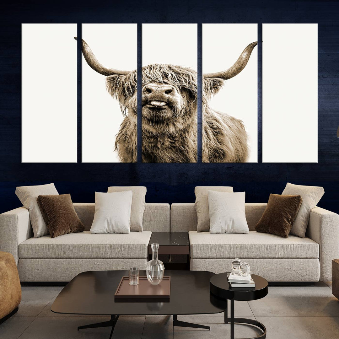 Lienzo de vaca de las Tierras Altas, arte de pared, decoración de granja, vaca, impresión en blanco y negro, decoración de pared rústica, pintura de animales, pared de vaca escocesa