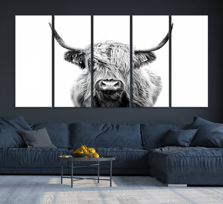 Lienzo de vaca de las Tierras Altas, arte de pared, decoración de granja, vaca, impresión en blanco y negro, decoración de pared rústica, pintura de animales, pared de vaca escocesa